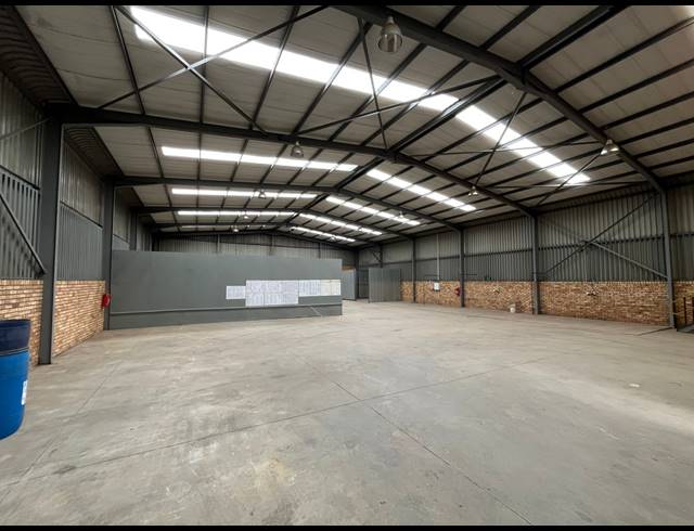 680M² WAREHOUSE FOR SALE IN VULCANIA